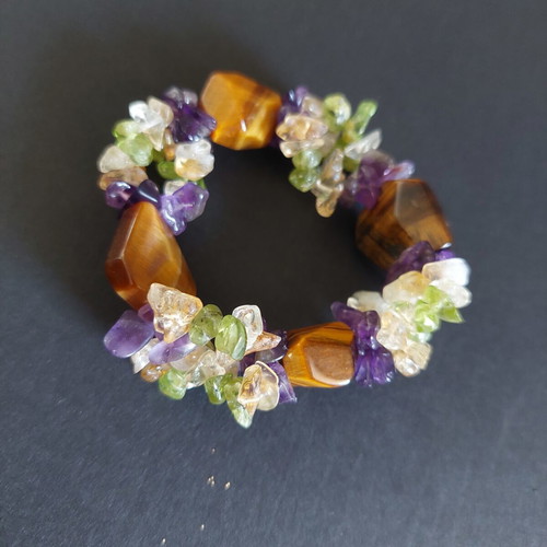 Elastic Bracelet with Tiger Eye and Semi-Precious Stones handmade, like new