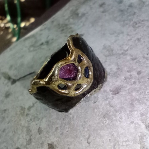 Large handmade silver (925) ring with ruby and 22k gold plating, like new