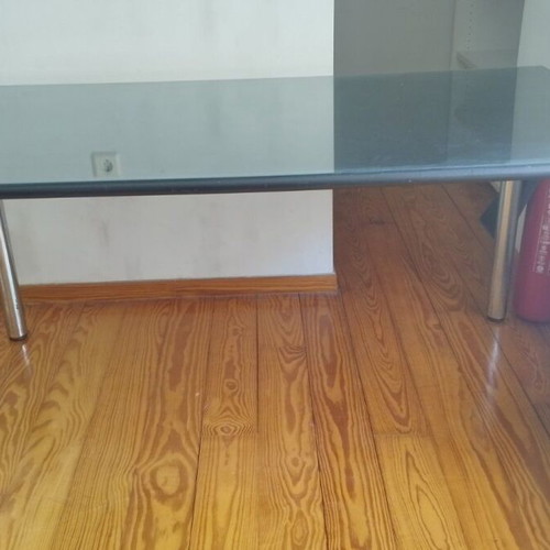 Office table and wheeled drawer units used, set or separate