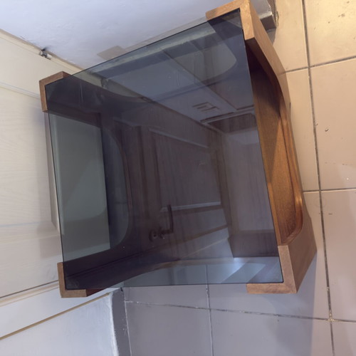 Coffee table like new, very good quality 50x50x40 cm