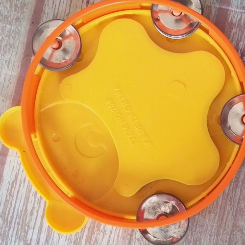 Children's tambourine with 4 jingles used
