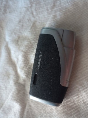 Metal double flame lighter