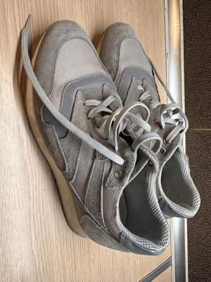 Men's casual shoes size 42, grey