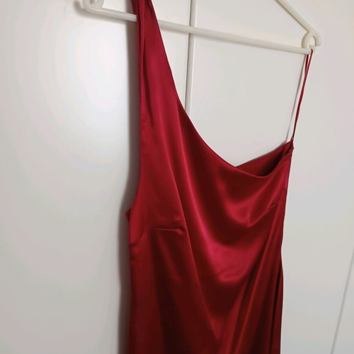 Red satin evening dress with one shoulder like new, size M