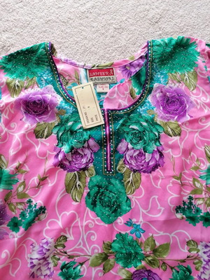 Caftan women S/M new from Dubai with light fabric and sequins