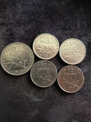 Set of 5 collectible French francs like new