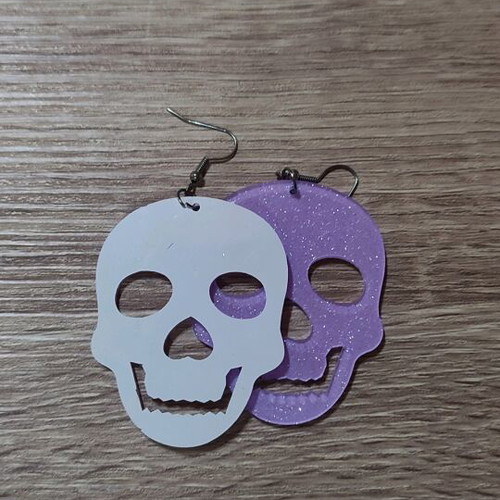 Dangling earrings new with glitter, purple