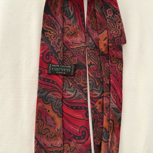 Carven vintage tie like new, red