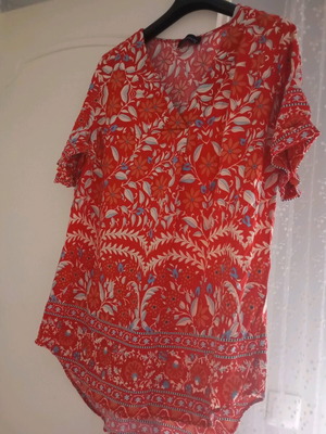 Cossinelle women's long summer blouse like new, red, sizes L and XL