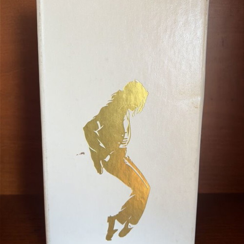Michael Jackson The Ultimate Collection CD like new, missing number 2