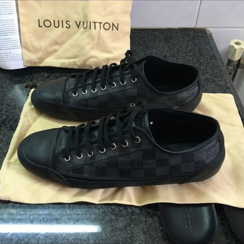 Louis Vuitton sneakers size 45 like new, black