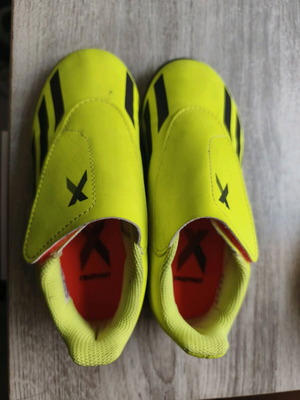 Adidas детски футболни обувки като нови, номер 30, жълти