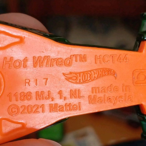 Hot Wheels Hot Wired futuristic electric dragster 2021 like new