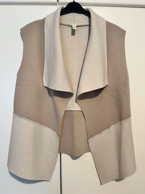 Vest like new, one size, beige