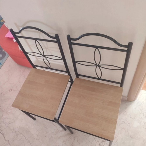 Set of 2 metal chairs with wooden seat new