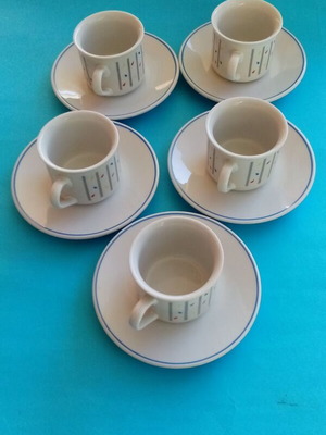 Giovanni coffee cups like new, set of 5