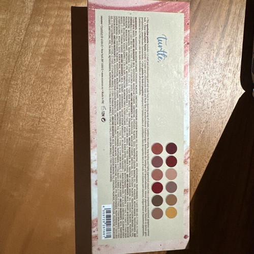 Essence Turtle You Are In My Circle eyeshadow palette used