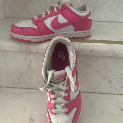 Nike Dunk Low kids shoes used, size 33, bright pink