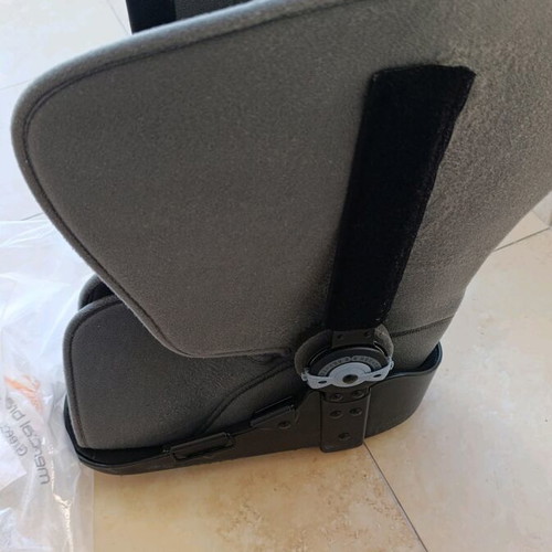 Orthopedic ankle boot with goniometer like new, size XL