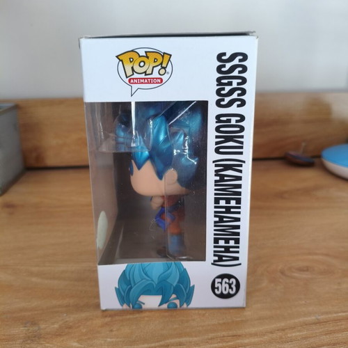 Funko Pop SSGSS Goku (Kamehameha) 563 like new