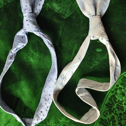Set of 2 ties