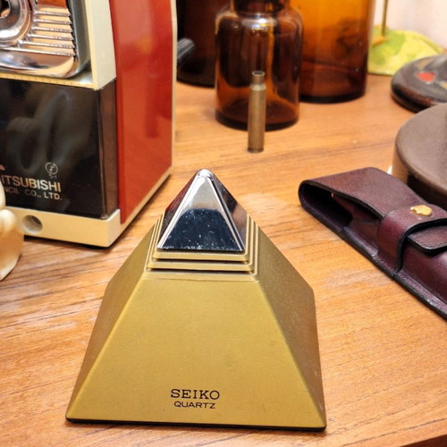 Seiko Quartz vintage 1980s used matte gold and chrome pyramid alarm clock