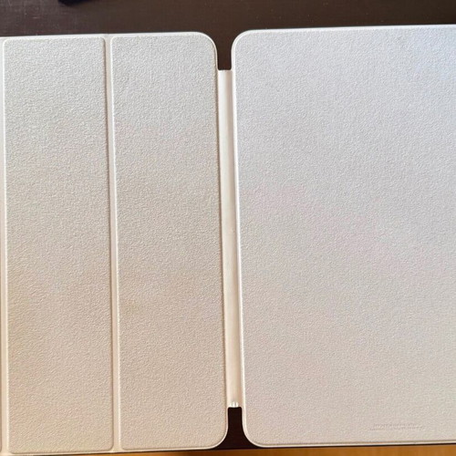 iPad Pro 11 folio like new, 1st and 2nd generation