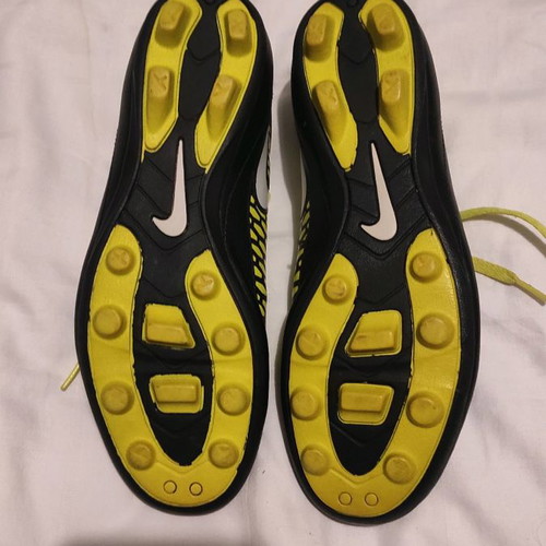 Nike football shoes in very good condition size 38.5