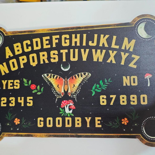 Vintage Ouija board like new with butterfly and moon phases