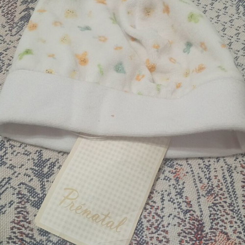 Baby hats like new, pack of 3, prenatal and Extreme Intimo, 6-9 months