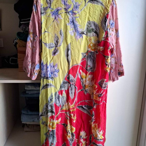 Floral kimono dress Banana like new, multicolored