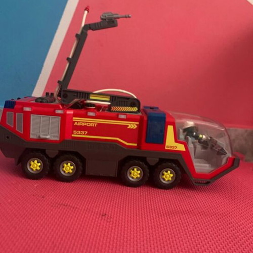 Playmobil fire and police vehicles like new, fully functional