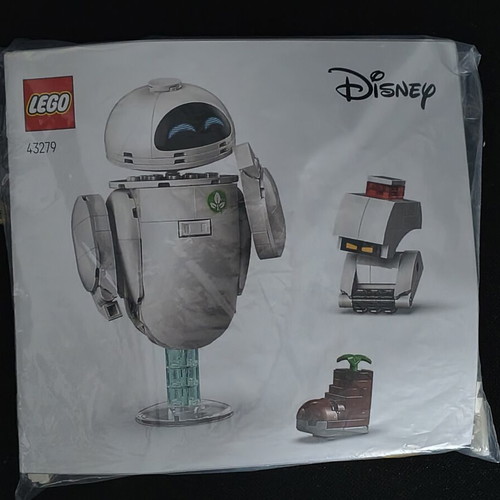 Lego Disney Wall-E and Eva set