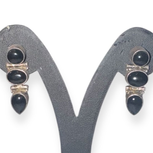Earring with silver and black onyx vintage, like new