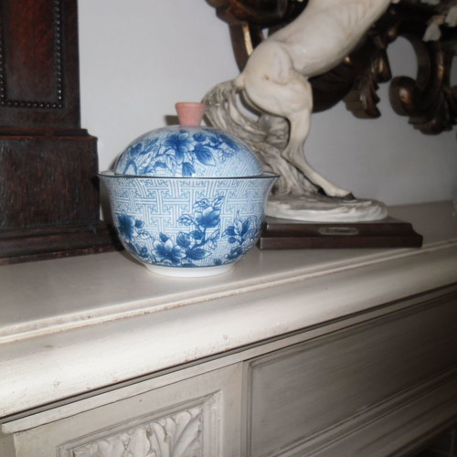 Chinese ashtray new, blue/white