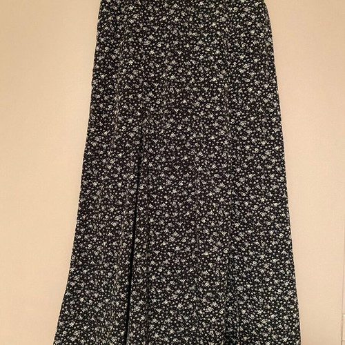 Vintage floral skirt like new, size M, black