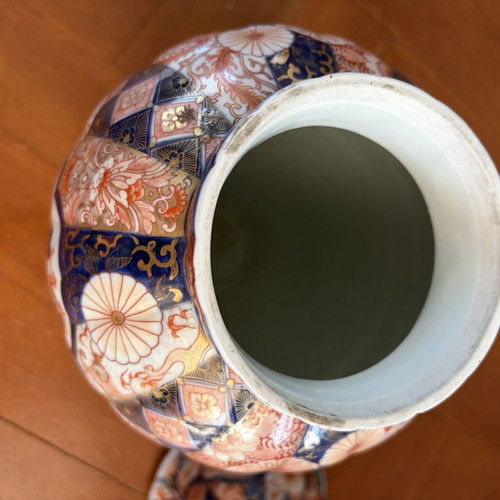 Imari jar 33cm used, Meiji period 1868-1912