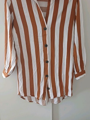 Bershka shirt used, size XS, multicolor