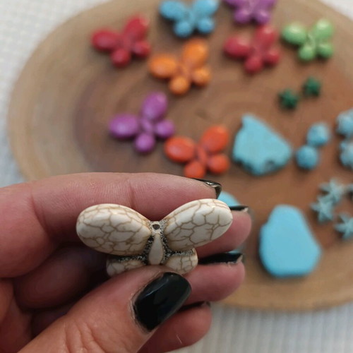 Semi-precious howlite and turquoise elements new