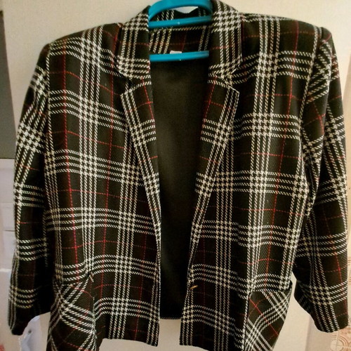 Elegant jacket with pockets like new