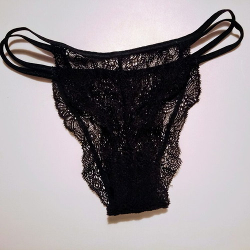 String underwear extra small new, vintage lace design