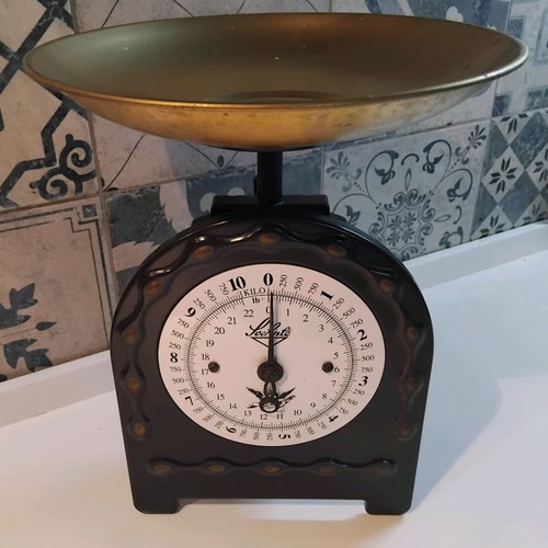 Vintage Soehnle Victoria kitchen scale 10kg like new