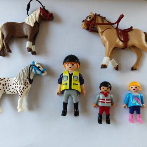 Playmobil 6947 children with pony and trainer set like new