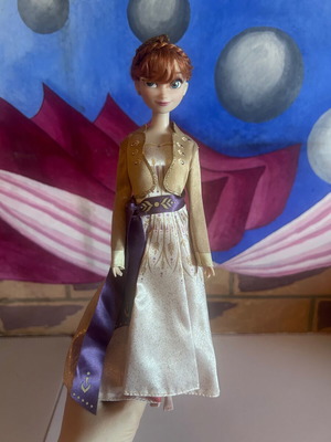 Frozen Disney Collectible Queen Anna Doll, Finale Dress