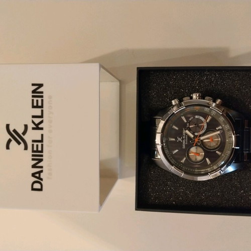 Daniel Klein men's wristwatch like new, silver