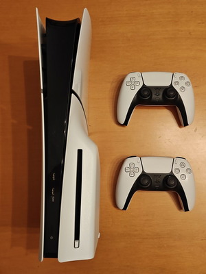 PS5 Slim Disc 1TB with 2 DualSense controllers and warranty