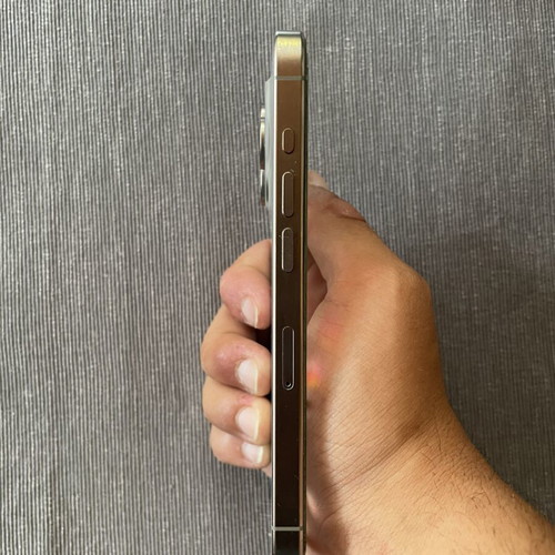 iPhone 15 Pro 256GB Natural Titanium like new