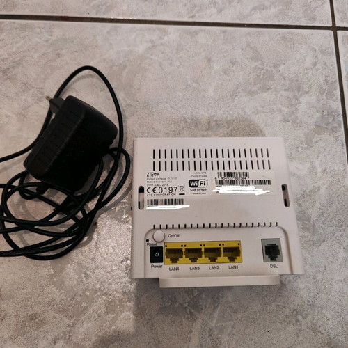 Modem Router ZTE ZXHN H168N ADSL - VDSL used with power adapter