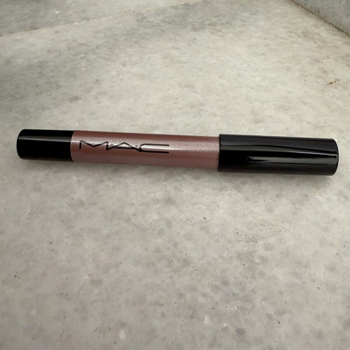 MAC Cosmetics Dazzlelips Crayon, Lightning Bug shade