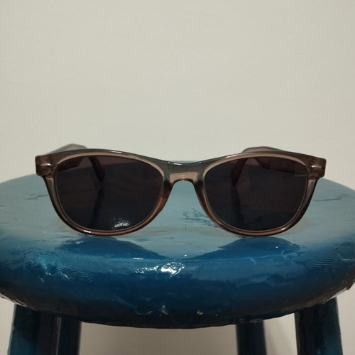 Sunglasses used in excellent condition